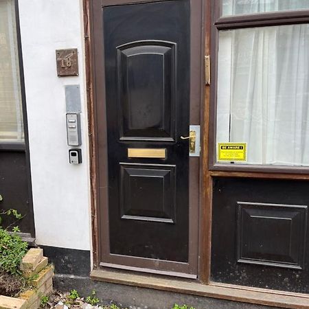 Studio Flat In The Heart Of Golders Green London Exterior photo